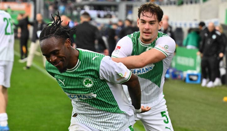 19 04 2026 Soccer Season 2025 2026 2 Soccer Bundesliga 30 Matchday SpVgg Greuther Fürth Kleeblatt SV Darmstadt 98 Lilien Sportfoto Zink xwoxzix DFL regulations prohibit any use of photographs as image sequences and or quasi video only for editorial use Torjubel Jubel Freude nach Treffer Tor Torschuß zum 3 2 durch Noel Futkeu 9, SpVgg Greuther Fürth Noel Futkeu 9, SpVgg Greuther Fürth Reno Münz Muenz 5, SpVgg Greuther Fürth