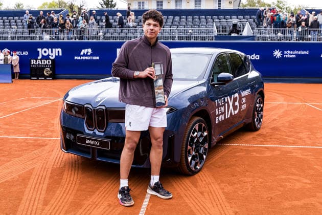 MUNICH, GERMANY - APRIL 19: BMW Open winner Ben Shelton (USA) posing with his new BMW during the trophy ceremony of the BMW Open by Bitpanda Singles match between Flavio Cobolli (ITA) vs Ben Shelton (USA) at MTTC Iphitos on April 19, 2026 in Munich, Germany. Bavaria Germany Copyright: xSteffiexWunderlx