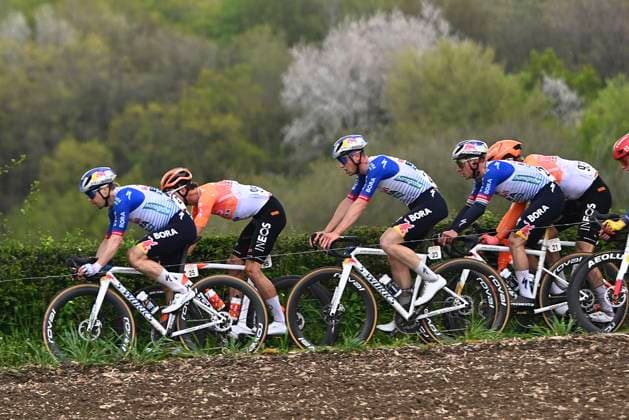 Amstel Gold Race 2026 Cycling Race VALKENBURG, THE NETHERLANDS - APRIL 19 : Tratnik Jan (SLO) of Red Bull - BORA - Hansgrohe, Etxeberria Haimar (ESP) of Red Bull - BORA - Hansgrohe, Evenepoel Remco (BEL) of Red Bull - BORA - Hansgrohe during the 60th edition of Amstel Gold Race an UCI World Tour 1.UWT one day cycling road race for Men Elite of 220 km with start in Maastricht and finish in Valkenburg on April 19, 2026 in Valkenburg, The Netherlands, 19 04 2026 ( Motordriver Kenny Verfaillie - Valkenburg The Netherlands  Copyright: xVincentxKalutx