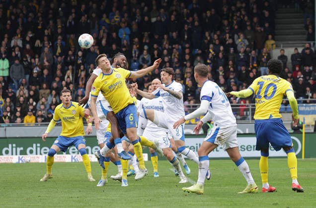 Florian Flick Eintracht Braunschweig , Deyovaisio Zeefuik Hertha BSC Berlin Football, Men, Season 2025 2026 2 BL, Eintracht Stadion, Eintracht Braunschweig vs Hertha BSC Berlin 1 1 DFL REGULATIONS PROHIBIT ANY USE OF PHOTOGRAPHS AS IMAGE SEQUENCES AND OR QUASI VIDEO