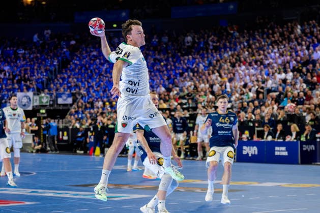 Cologne, 19 04 2026, Handball, Men, Lidl Final4, DHB Pokal, Final, Füchse Berlin Bergischer HC Hakun West av Teigum Füchse Berlin, 34 at goal throw Cologne Lanxess Arena NRW Germany