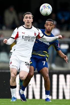 Mg Verona 19 04 2026 - campionato di calcio Serie A Hellas Verona-Milan foto Matteo Gribaudi Image nella foto: Alexis Saelemaekers-Rafik Belghali 