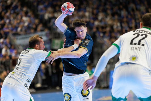 Soeren STEINHAUS Bergischer HC 06, 53 in duel against Max DARJ Fuechse Berlin, 05 GER, Fuechse Berlin vs Bergischer HC, Handball, DHB Pokal, LIDL Final4, Final, Season 2025 2026, 19 04 2026, GER, Fuechse Berlin vs Bergischer HC, Handball, DHB Pokal, LIDL Final4, Final, Season 2025 2026, 19 04 2026, Koeln Copyright: xEibnerxPressefoto OliverxSchmidtx EP_OST