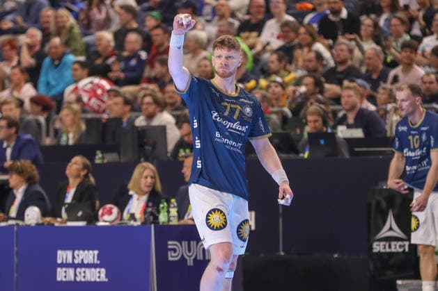 19 04 2026 ,xgox, Handball DHB Pokal Final Füchse Berlin Bergischer HC emspor, v l Joahnnes Wasielewski Bergischer HC, 77 Jubel, Torjubel, jubelt über das Tor, celebrate the goal, celebration Koeln