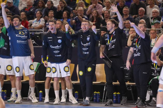 19 04 2026 ,xgox, Handball DHB Pokal Final Füchse Berlin Bergischer HC emspor, v l Lukas Diedrich Bergischer HC, 16 Jubel, Torjubel, jubelt über das Tor, celebrate the goal, celebration Koeln