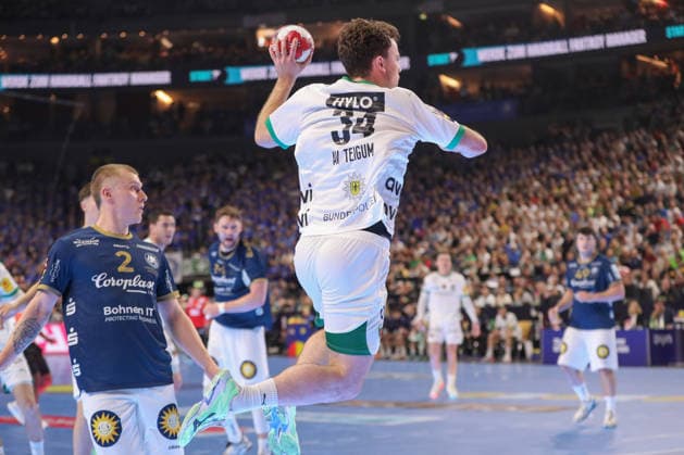 19 04 2026 ,xgox, Handball DHB Pokal Final Füchse Berlin Bergischer HC emspor, v l Hakun West av Teigum Berlin, 34 wirft Tor, Torschuetze, erzielt Tor, Treffer, scores the goal Koeln