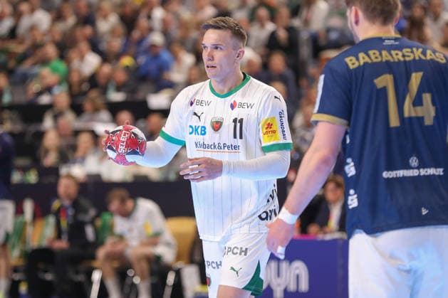 19 04 2026 ,xgox, Handball DHB Pokal Final Füchse Berlin Bergischer HC emspor, v l Lasse Andersson Berlin, 11 am Ball, plays the ball Koeln