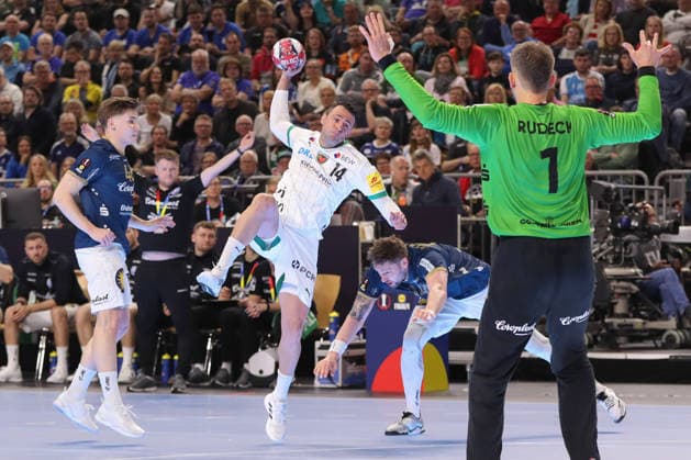 19 04 2026 ,xgox, Handball DHB Pokal Final Füchse Berlin Bergischer HC emspor, v l Aitor Arino Berlin, 14 throws goal, Torschuetze, erzielt Tor, Treffer, scores the goal Koeln