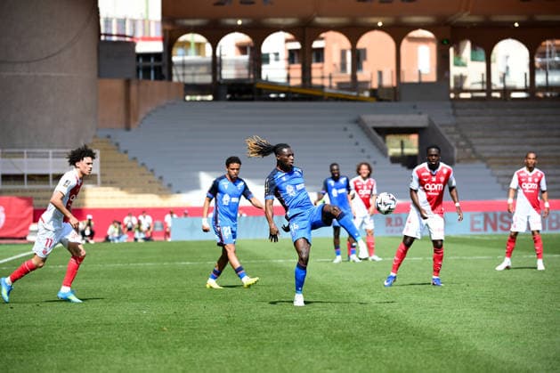 AS Monaco FC v AJ Auxerre - Ligue 1 McDonald s 2025 2026 14 Gideon MENSAH (aja) during the Ligue 1 McDonald s match between AS Monaco FC and AJ Auxerre at Stade Louis II on April 19, 2026 in Monaco, Monaco. Monaco Monaco  Copyright: xFEPx 776348355