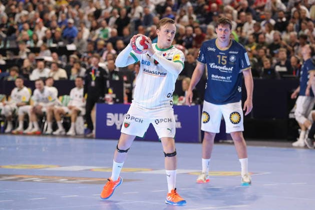 19 04 2026 ,xgox, Handball DHB Pokal Final Füchse Berlin Bergischer HC emspor, v l Tobias Grondahl Berlin, 15 at the seven-meter Cologne