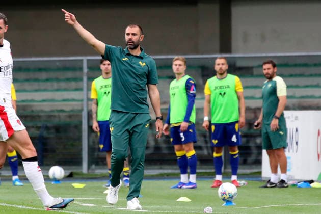 Verona™s head coach Paolo Sammarco the Serie A soccer match between Hellas Verona and A.C. Milan at the Bentegodi Stadium in Verona, north west Italy - Sunday , April 19 , 2026. - Soccer .  Copyright: xPaolaxGarbuio Lapressex