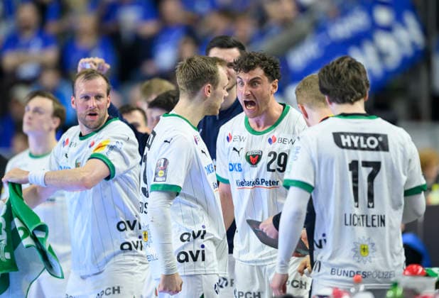 Cheering Füchse, l r Max DARJ B , Mathias GIDSEL B , Lukas HERBURGER B Final Füchse Berlin B Bergischer HC BHC , on 19 04 2026 Handball DHB Pokal Final4 2026, from 18 04 19 04 2026 in Cologne Germany Â