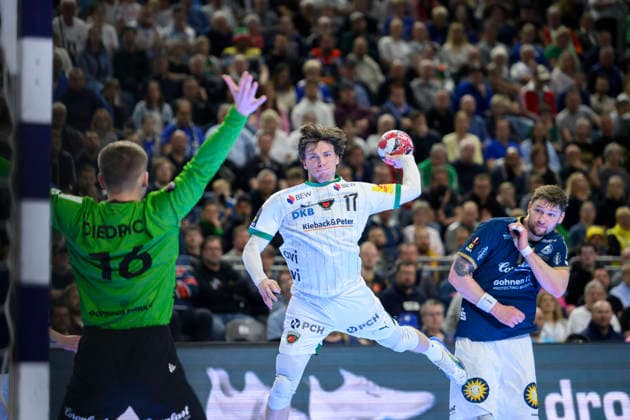 l r Lukas DIEDRICH goalkeeper BHC , Nils LICHTLEIN B , Johannes Wasielewski BHC throw, action final Füchse Berlin B Bergischer HC BHC , on 19 04 2026 Handball DHB Pokal Final4 2026, from 18 04 19 04 2026 in Cologne Germany Â