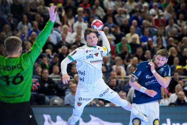 l r Lukas DIEDRICH goalkeeper BHC , Nils LICHTLEIN B , Johannes Wasielewski BHC throw, action final Füchse Berlin B Bergischer HC BHC , on 19 04 2026 Handball DHB Pokal Final4 2026, from 18 04 19 04 2026 in Cologne Germany Â
