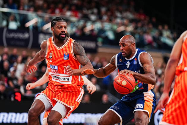 Malik Osborne Ratiopahrm Ulm, 10 , DeAndre Lansdowne Rostock Seawolves, 09 GER, Rostock Seawolves vs Ratiopharm Ulm, Basketball, Bundesliga, Matchday 30, Season 2025 2026, 19 04 2026 GER, Rostock Seawolves vs Ratiopharm Ulm, Basketball, Bundesliga, Matchday 30, Season 2025 2026, 19 04 2026 Rostock Copyright: xEibner-Pressefoto MarcelxvonxFehrnx EP_MFN