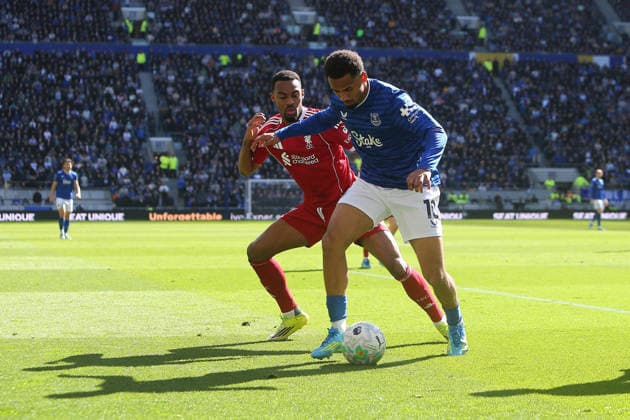 Ryan Gravenberch of Liverpool and Iliman Ndiaye of Everton Everton v Liverpool, Premier League, Football, Hill Dickinson Stadium, Liverpool, UK - 19 Apr 2026Liverpool Hill Dickinson Stadium United Kingdom EDITORIAL USE ONLY No use with unauthorised audio, video, data, fixture lists, club league logos or live services. Online in-match use limited to 120 images, no video emulation. No use in betting, games or single club league player publications. Copyright: xPhilxOldham Shutterstockx 16832209bl