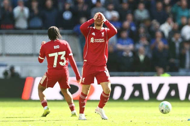 Alexis MacAllister of Liverpol dejected Everton v Liverpool, Premier League, Football, Hill Dickinson Stadium, Liverpool, UK - 19 Apr 2026Liverpool Hill Dickinson Stadium United Kingdom EDITORIAL USE ONLY No use with unauthorised audio, video, data, fixture lists, club league logos or live services. Online in-match use limited to 120 images, no video emulation. No use in betting, games or single club league player publications. Copyright: xPhilxOldham Shutterstockx 16832209bm
