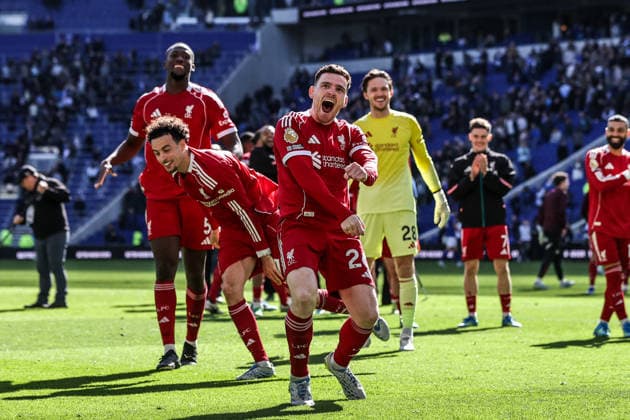 Premier League: Everton v Liverpool Andrew Robertson of Liverpool celebrates the win during the Premier League match Everton vs Liverpool at Hill Dickinson Stadium, Liverpool, United Kingdom on 19 April 2026 (Photo by Alfie Cosgrove News Images) Liverpool Hill Dickinson Stadium Merseyside United Kingdom Copyright: xAlfiexCosgrove NewsxImagesx