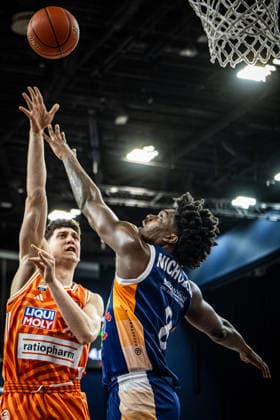 Rostock, Germany 19 April 2026 1 BBL 2025 2026 Sp 30 Rostock Seawolves vs ratiopharm ulm Pictured from left Diego Garavaglia ratiopharm Ulm and Kassim Nicholson Rostock Seawolves Copyright: xFotostandx xVoelkerx