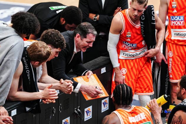 Speech TY Harrelson Ratiopahrm Ulm Headcoach at timeout GER, Rostock Seawolves vs Ratiopharm Ulm, Basketball, Bundesliga, Matchday 30, Season 2025 2026, 19 04 2026 GER, Rostock Seawolves vs Ratiopharm Ulm, Basketball, Bundesliga, Matchday 30, Season 2025 2026, 19 04 2026 Rostock Copyright: xEibner-Pressefoto MarcelxvonxFehrnx EP_MFN