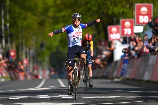 Amstel Gold Race 2026 Cycling Race VALKENBURG, THE NETHERLANDS - APRIL 19 : Evenepoel Remco (BEL) of Red Bull - BORA - Hansgrohe wins, second place for Skjelmose Mattias (DEN) of Lidl - Trek during the 60th edition of Amstel Gold Race an UCI World Tour 1.UWT one day cycling road race for Men Elite of 220 km with start in Maastricht and finish in Valkenburg on April 19, 2026 in Valkenburg, The Netherlands, 19 04 2026 ( Motordriver Kenny Verfaillie - Valkenburg The Netherlands  Copyright: xVincentxKalutx