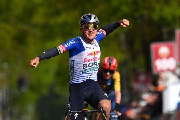 Amstel Gold Race 2026 Cycling Race VALKENBURG, THE NETHERLANDS - APRIL 19 : Evenepoel Remco (BEL) of Red Bull - BORA - Hansgrohe wins, second place for Skjelmose Mattias (DEN) of Lidl - Trek during the 60th edition of Amstel Gold Race an UCI World Tour 1.UWT one day cycling road race for Men Elite of 220 km with start in Maastricht and finish in Valkenburg on April 19, 2026 in Valkenburg, The Netherlands, 19 04 2026 ( Motordriver Kenny Verfaillie - Valkenburg The Netherlands  Copyright: xVincentxKalutx
