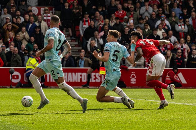19th April 2026; The City Ground, Nottingham, England; Premier League Football, Nottingham Forest versus Burnley; Igor Jesus of Nottingham Forest shoots and scores in the 8th minute of added time in the second half to make the score 4-1 GodfreyxPitt