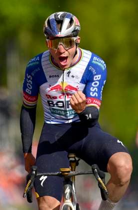 Amstel Gold Race 2026 Cycling Race VALKENBURG, THE NETHERLANDS - APRIL 19 : Evenepoel Remco (BEL) of Red Bull - BORA - Hansgrohe wins during the 60th edition of Amstel Gold Race an UCI World Tour 1.UWT one day cycling road race for Men Elite of 220 km with start in Maastricht and finish in Valkenburg on April 19, 2026 in Valkenburg, The Netherlands, 19 04 2026 ( Motordriver Kenny Verfaillie - Valkenburg The Netherlands  Copyright: xVincentxKalutx