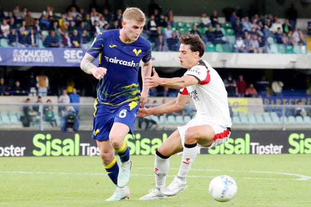 Verona™s Nicolas Valentini the Serie A soccer match between Hellas Verona and A.C. Milan at the Bentegodi Stadium in Verona, north west Italy - Sunday , April 19 , 2026. - Soccer .  Copyright: xPaolaxGarbuio Lapressex