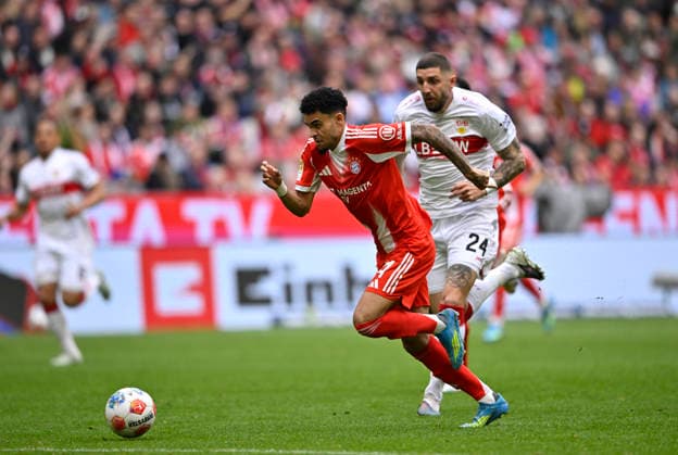 Luis Diaz FC Bayern Muenchen FCB (14) Aktion am Ball FC Bayern Muenchen FCB vs VfB Stuttgart 19.04.2026 DFL REGULATIONS PROHIBIT ANY USE OF PHOTOGRAPHS AS IMAGE SEQUENCES AND OR QUASI-VIDEO FC Bayern Muenchen FCB vs VfB Stuttgart *** Luis Diaz FC Bayern Muenchen FCB 14 Action on the ball FC Bayern Muenchen FCB vs VfB Stuttgart 19 04 2026 DFL REGULATIONS PROHIBIT ANY USE OF PHOTOGRAPHS AS IMAGE SEQUENCES AND OR QUASI VIDEO FC Bayern Muenchen FCB vs VfB Stuttgart