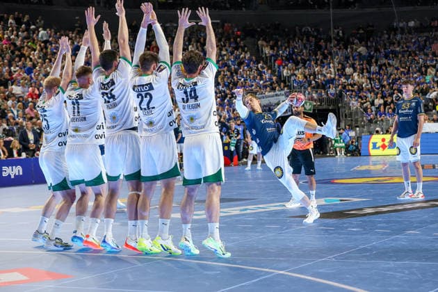 19 04 2026, xsscx, Handball, DHB Pokal Lidl Final4, Final, Füchse Berlin Bergischer HC, Season 2025 2026 Men, Lanxess Arena, Cologne Joshua Thiele Bergischer HC 23 throwing Photo xSandraxScherningxPressefotoKochx North Rhine-Westphalia Germany