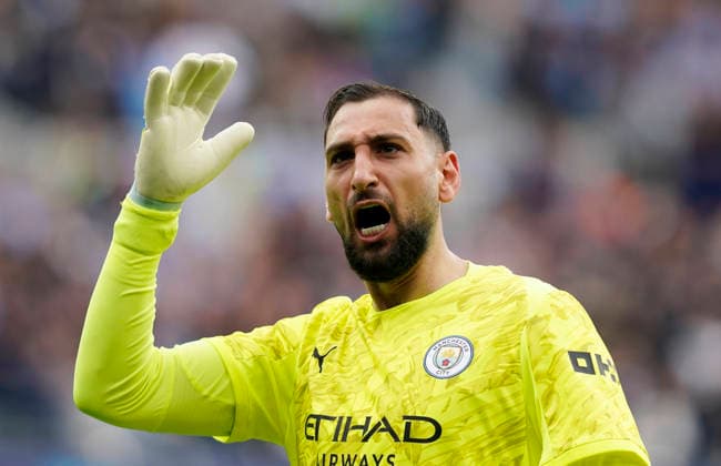 Manchester, England, 19th April 2026. Gianluigi Donnarumma of Manchester City during the Manchester City vs Arsenal Premier League match at the Etihad Stadium, Manchester. Picture credit should read: Andrew Yates Sportimage EDITORIAL USE ONLY. No use with unauthorised audio, video, data, fixture lists, club league logos or live services. Online in-match use limited to 120 images, no video emulation. No use in betting, games or single club league player publications. SPI_048_AY_Man_City_Arsenal SPI-4704-0047