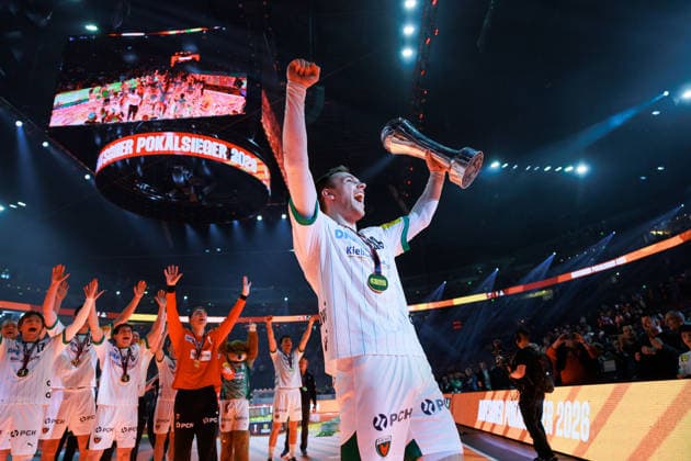 Mathias GIDSEL Fuechse Berlin, 19 , award ceremony, winner photo Fuechse Berlin, cup, jubilation, joy, passion, success, emotion, enthusiasm, positive emotions GER, Fuechse Berlin vs Bergischer HC, handball, DHB Pokal, LIDL Final4, final, season 2025 2026, 19 04 2026, GER, Fuechse Berlin vs Bergischer HC, handball, DHB Pokal, LIDL Final4, final, season 2025 2026, 19 04 2026, Cologne Copyright: xEibnerxPressefoto OliverxSchmidtx EP_OST