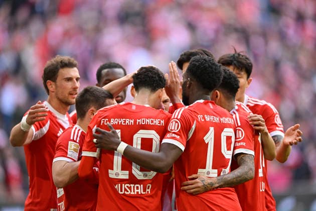 TOR zum 1:1 Raphael Guerreiro FC Bayern Muenchen FCB (22) Torjubel Jamal Musiala FC Bayern Muenchen FCB (10) Alphonso Davies Bayern FC Muenchen FCB (19) Leon Goretzka FC Bayern Muenchen FCB (08) FC Bayern Muenchen FCB vs VfB Stuttgart 19.04.2026 DFL REGULATIONS PROHIBIT ANY USE OF PHOTOGRAPHS AS IMAGE SEQUENCES AND OR QUASI-VIDEO FC Bayern Muenchen FCB vs VfB Stuttgart *** GOAL to 1 1 Raphael Guerreiro FC Bayern Muenchen FCB 22 Goal celebration Jamal Musiala FC Bayern Muenchen FCB 10 Alphonso Davies Bayern FC Muenchen FCB 19 Leon Goretzka FC Bayern Muenchen FCB 08 FC Bayern Muenchen FCB vs VfB Stuttgart 19 04 2026 DFL REGULATIONS PROHIBIT ANY USE OF PHOTOGRAPHS AS IMAGE SEQUENCES AND OR QUASI VIDEO FC Bayern Muenchen FCB vs VfB Stuttgart
