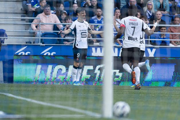 FOOTBALL : Racing de Strasbourg - Stade Rennes F. C - Ligue 1 - Stade de la Meinau - 19 04 2026 Joie des joueurs de l equipe de Racing de Stade Rennes F. C apres le but de Esteban Lepaul 9 Stade Rennes F. C  Copyright: xelyxandroxcegarrax