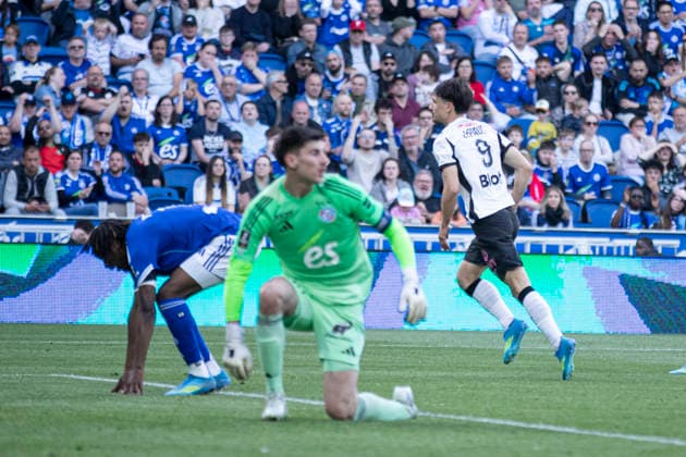 FOOTBALL : Racing de Strasbourg - Stade Rennes F. C - Ligue 1 - Stade de la Meinau - 19 04 2026 Joie des joueurs de l equipe de Racing de Stade Rennes F. C apres le but de Esteban Lepaul 9 Stade Rennes F. C  Copyright: xElyxandroxCEGARRAx