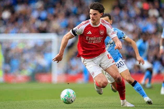 Manchester City v Arsenal, Premier League Declan Rice (41) of Arsenal runs with the ball during the Premier League match between Manchester City and Arsenal at the Etihad Stadium, Manchester, UK on 19 April 2026. Manchester Etihad Stadium Manchester UK Editorial use only DataCo restrictions apply See www.football-dataco.com , Copyright: xConorxMolloyx PSI-24102-0053