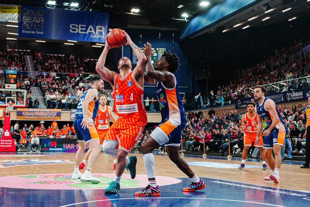 Christopher Ledlum Ratiopahrm Ulm, 04 , Kassim Nicholson Rostock Seawolves, 08 GER, Rostock Seawolves vs Ratiopharm Ulm, Basketball, Bundesliga, Matchday 30, Season 2025 2026, 19 04 2026 GER, Rostock Seawolves vs Ratiopharm Ulm, Basketball, Bundesliga, Matchday 30, Season 2025 2026, 19 04 2026 Rostock Copyright: xEibner-Pressefoto MarcelxvonxFehrnx EP_MFN
