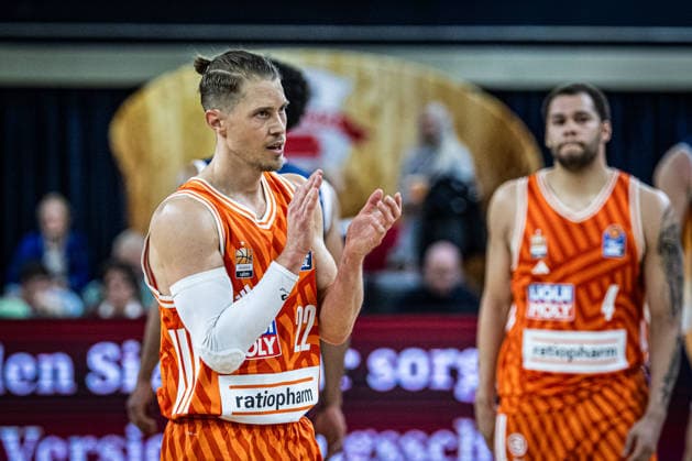 Rostock, Germany 19 April 2026 1 BBL 2025 2026 Sp 30 Rostock Seawolves vs ratiopharm ulm In the picture Thomas Klepeisz ratiopharm Ulm is happy about the victory Copyright: xFotostandx xVoelkerx