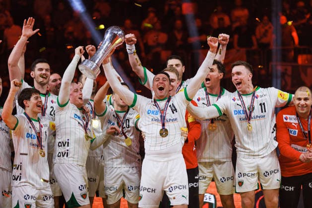 Cheering with the cup GER, Fuechse Berlin vs Bergischer HC, Handball, DHB Pokal, LIDL Final4, Final, Season 2025 2026, 19 04 2026, GER, Fuechse Berlin vs Bergischer HC, Handball, DHB Pokal, LIDL Final4, Final, Season 2025 2026, 19 04 2026, Cologne Copyright: xEibnerxPressefoto OliverxSchmidtx EP_OST