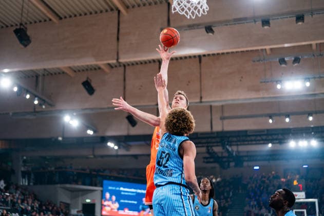 Lars Thiemann RASTA Vechta, 21 on throw, GER, Veolia Towers Hamburg vs RASTA Vechta, Basketball, Bundesliga, Matchday 30, Season 2025 2026, 19 04 2026 GER, Veolia Towers Hamburg vs RASTA Vechta, Basketball, Bundesliga, Matchday 30, Season 2025 2026, 19 04 2026 Hamburg Copyright: xEibner-Pressefoto MaxxVincenx EP_MVN