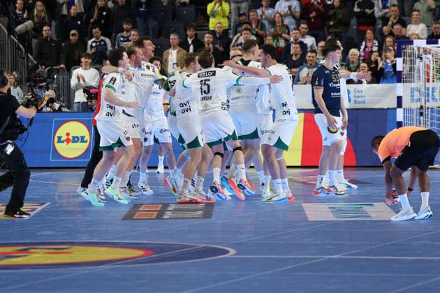 GER, Lanxess Arena Koeln, HBL, LIDL FINAL4, Men, Final, Fuechse Berlin vs bergischer HC 19 04 2026, Lanxess Arena , Koeln , GER, Lanxess Arena Koeln, HBL, LIDL FINAL4, Men, Final, Fuechse Berlin vs bergischer HC, in the picture Berlin is cup winner and celebrates the title nordphotoxGmbHx xMeuter nph00351