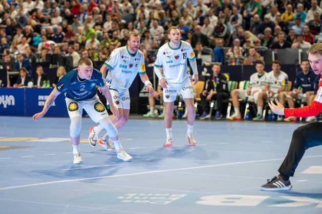 Noah Beyer, Bergischer Handball Club 06 2 , Mathias Gidsel, Backroom, Fuechse Berlin 19 , Bergischer HC Fuechse Berlin, DHB Pokal Maenner, Herren, 6 Spieltag, Finale, Daikin HBL, Lidl Final 4, 19 04 2026 Köln NRW Germany Copyright: xkolbert-press MartinxWdziecznyx