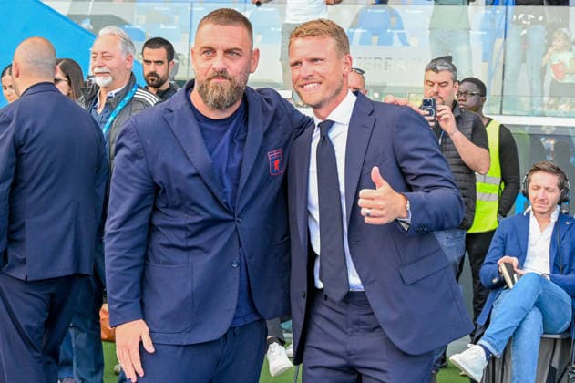 GenoaÕs head coach Daniele De Rossi and PisaÕs head coach Oscar Hiljemark during the Serie A soccer match between Pisa and Genoa at the Romeo Anconetani Stadium in Pisa, Italy - Sunday, April 19, 2026. - Soccer .  Copyright: xTanoxPecoraro LaPressex