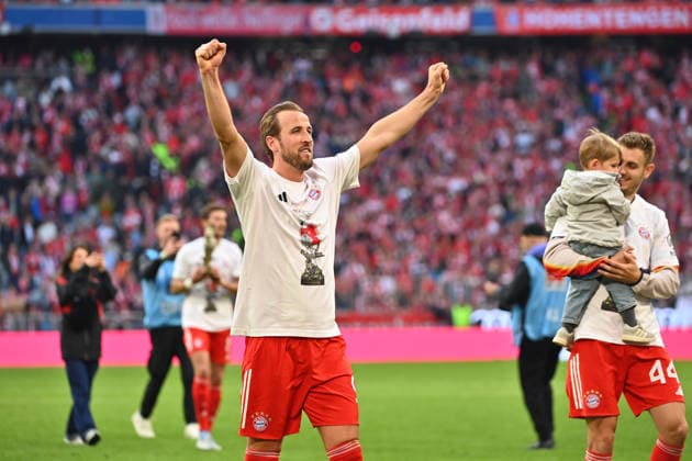 v.li:Harry KANE (Bayern Muenchen), Josip STANISIC (Bayern Muenchen) Jubel,Freude,Begeisterung, Deutscher Meister. Fussball 1. Bundesliga Saison 2025 2026, 30.Spieltag, Spieltag30 FC Bayern Muenchen - VfB Stuttgart 4-2 am 19.04.2026 , A L L I A N Z A R E N A. *** v li Harry KANE Bayern Muenchen , Josip STANISIC Bayern Muenchen Jubel,Freude,Begeisterung, Deutscher Meister Fussball 1 Bundesliga Saison 2025 2026, 30 Spieltag, Spieltag30 FC Bayern Muenchen VfB Stuttgart 4 2 am 19 04 2026 , A L L I A N Z A R E N A