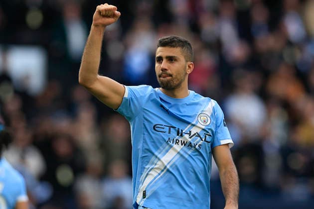 Manchester City v Arsenal, Premier League Portrait of Rodrigo (16) of Manchester City as he celebrates the 2-1 victory at the end of the Premier League match between Manchester City and Arsenal at the Etihad Stadium, Manchester, UK on 19 April 2026. Manchester Etihad Stadium Manchester UK Editorial use only DataCo restrictions apply See www.football-dataco.com , Copyright: xConorxMolloyx PSI-24102-0089