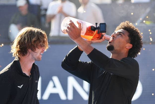 Barcelona Open Banc Sabadell 2026 - Day Seven Andrey Rublev and Arthur Fils during the awards ceremony of the Barcelona Open Banc Sabadell 73rd Conde de Godo Trophy at Real Club de Tenis Barcelona 1899 in Barcelona, Spain, on April 19, 2026. Barcelona Barcelona Spain  Copyright: xUrbanandsportx originalFilename:urbanandsport-filswins260419_npMfn.jpg