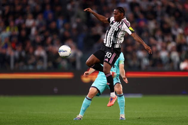 Jonathan David (Juventus Fc) controls the ball, Serie A, Juventus FC v Bologna FC 1909 , Allianz Stadium, April 19, 2026, Turin, Italy.