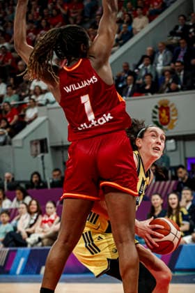 ESP Galatasaray Cagdas Faktoring v Fenerbahce Opet Final game Euroleague Women Final Six 2026 Breanna Stewart and Elizabeth Williams during the Euroleague Women final game between Galatasaray Cagdas Faktoring and Fenerbahce Opet played at Principe Felipe Arena on April 19, 2026 in Zaragoza, Spain Zaragoza Spain Basketball Copyright: xDanielxMarzo AgenciaxLOFx