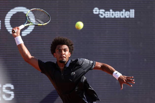 April 19, 2026, Barcelona, Barcelona, Spain: Arthur Fils of France in action against Andrey Rublev of Russia during the Final tennis match of the Barcelona Open Banc Sabadell - Conde Godo 2026 Day 9 at Real Club de Tenis Barcelona on April 19, 2026 in Barcelona, Spain. Barcelona Spain - ZUMAa181 20260419_zaa_a181_168 Copyright: xJavierxBorregox